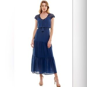 Women’s size small navy blue Luxology maxi short sleeve lace dress